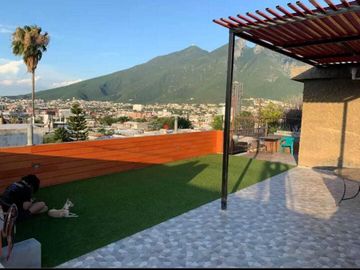 CASA EN VENTA EN COL. ALTAVISTA EN MONTERREY