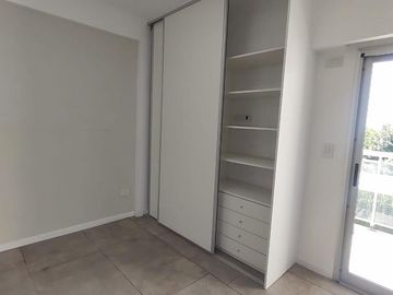 DEPARTAMENTO MONOAMBIENTE  VENTA EN URIARTE  383 4°E (REMEDIOS DE ESCALADA)