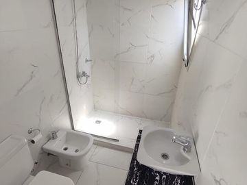 DEPARTAMENTO MONOAMBIENTE  VENTA EN URIARTE  383 4°E (REMEDIOS DE ESCALADA)