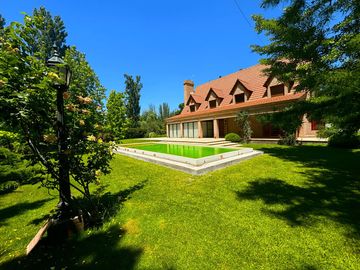 Casa en venta en Barrio Privado en Chacras de Coria