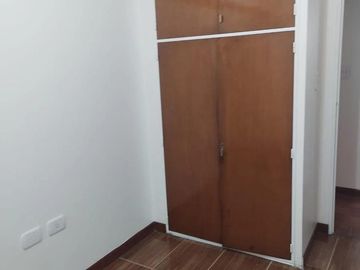Departamento en venta - 3 Dormitorios 2 Baños - Cochera - 115Mts2 - Lanús Oeste