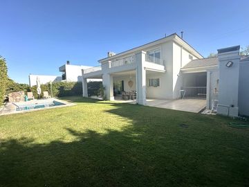 Casa en venta en Dalvian, Mendoza