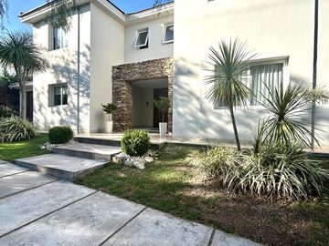 Casa en venta en Dalvian, Mendoza