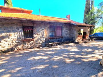 Los Cocos Chalet emblematico a mts de Grierson