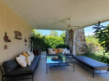 Casa en venta en Chacras de Coria