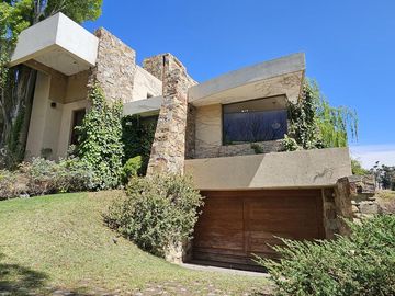 Casa en venta en Chacras de Coria