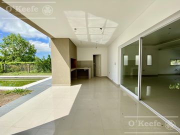 Casa en venta 4 ambientes  barrio cerrado  Barrancas de Iraola. Hudson. Berazategui. Apto credito!