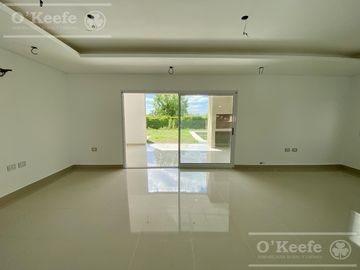 Casa en venta 4 ambientes  barrio cerrado  Barrancas de Iraola. Hudson. Berazategui. Apto credito!
