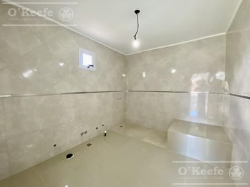 Casa en venta 4 ambientes  barrio cerrado  Barrancas de Iraola. Hudson. Berazategui. Apto credito!