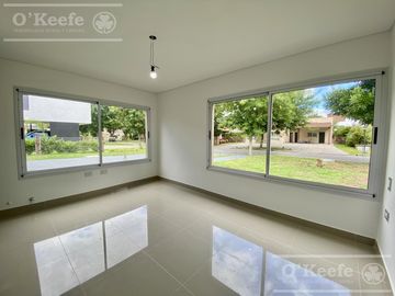 Casa en venta 4 ambientes  barrio cerrado  Barrancas de Iraola. Hudson. Berazategui. Apto credito!