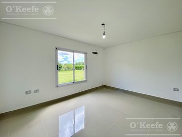 Casa en venta 4 ambientes  barrio cerrado  Barrancas de Iraola. Hudson. Berazategui. Apto credito!