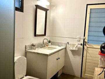 Venta Casa 4 dormitorios con pileta en Rosario -  Hostal del Sol