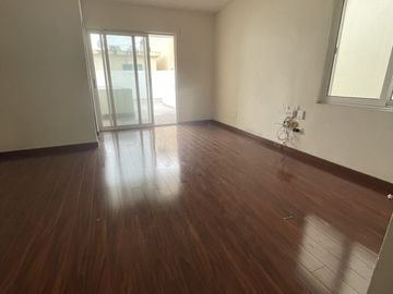 CASA EN VENTA EN  CUMBRES 4TO SECTOR