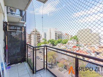Departamento 3 ambientes en torre con Cochera y baulera