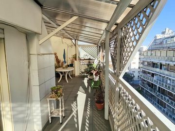 Departamento en venta, 3 ambientes c/ dependencia. Balcón aterrazado. A mts de Subte B. Acevedo al 300. Villa Crespo