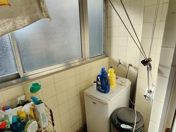 Departamento en venta, 3 ambientes c/ dependencia. Balcón aterrazado. A mts de Subte B. Acevedo al 300. Villa Crespo