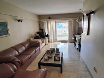 Departamento en venta, 3 ambientes c/ dependencia. Balcón aterrazado. A mts de Subte B. Acevedo al 300. Villa Crespo