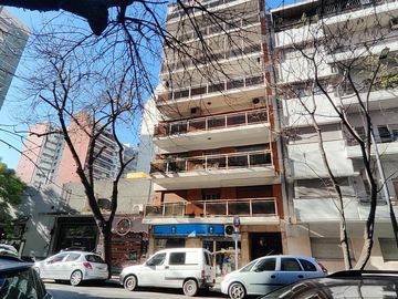 Departamento en venta, 3 ambientes c/ dependencia. Balcón aterrazado. A mts de Subte B. Acevedo al 300. Villa Crespo