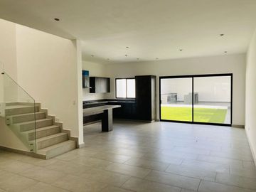 Casa en Venta, Estricta Seguridad, Altares Residencial, Santiago, Nuevo León