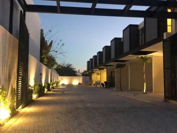 Town House en Santa Gertrudis Copó, 2 recámaras a 5 min de City Center