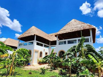 Villa en venta en privada con amenidades en Motul