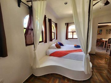 Villa en venta en privada con amenidades en Motul