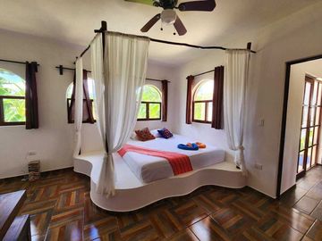 Villa en venta en privada con amenidades en Motul