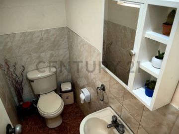 LINDA CASA EN VENTA DE 3 PISOS EN CONDOMINIO CERRADO EN CHORRILLOS