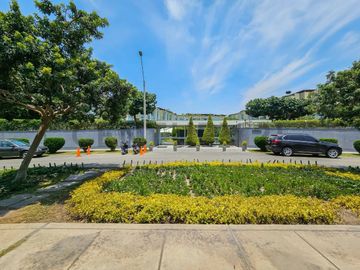 265m²  en el Exclusivo Condominio NUEVO RANCHO DE MIRAFLORES