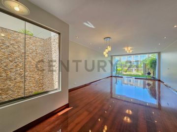 265m²  en el Exclusivo Condominio NUEVO RANCHO DE MIRAFLORES