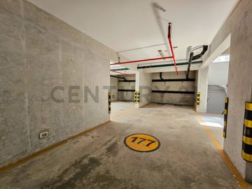 265m²  en el Exclusivo Condominio NUEVO RANCHO DE MIRAFLORES