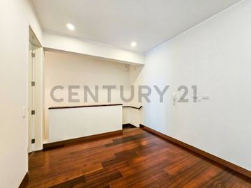 265m²  en el Exclusivo Condominio NUEVO RANCHO DE MIRAFLORES