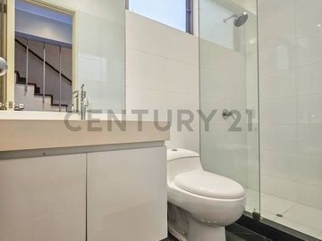 265m²  en el Exclusivo Condominio NUEVO RANCHO DE MIRAFLORES