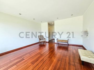 265m²  en el Exclusivo Condominio NUEVO RANCHO DE MIRAFLORES