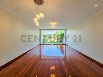 265m²  en el Exclusivo Condominio NUEVO RANCHO DE MIRAFLORES