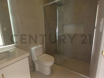HERMOSO DUPLEX  EN SAN ISIDRO FRENTE AL PARQUE