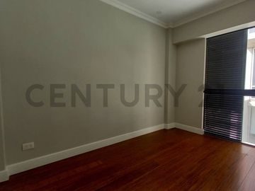 HERMOSO DUPLEX  EN SAN ISIDRO FRENTE AL PARQUE