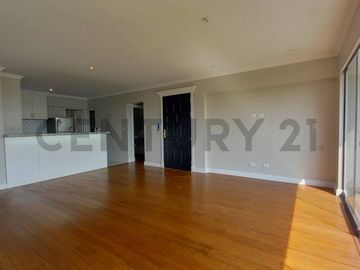 HERMOSO DUPLEX  EN SAN ISIDRO FRENTE AL PARQUE