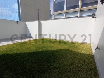 HERMOSO DUPLEX  EN SAN ISIDRO FRENTE AL PARQUE