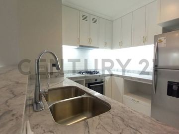 HERMOSO DUPLEX  EN SAN ISIDRO FRENTE AL PARQUE