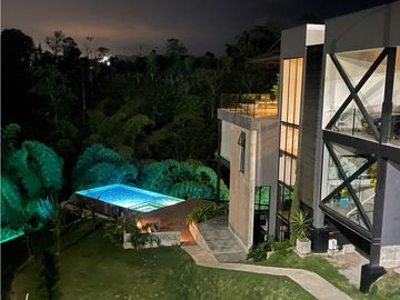 VENDO CASA CAMPESTRE VIA  ARMENIA