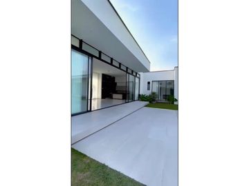 VENDO CASA CAMPESTRE EN CERRITOS