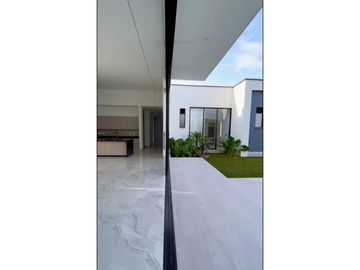 VENDO CASA CAMPESTRE EN CERRITOS