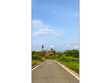 VENDO CASA CAMPESTRE EN CERRITOS