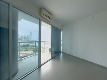 Venta: Apartamento en Avenida Balboa, PH Yacht Club