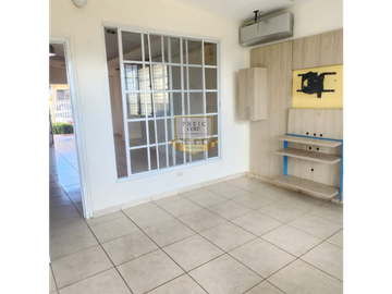 VENTA DE CASA CON LNEA BLANCA EN BRISAS DEL GOLF