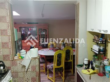 Casa en Venta en COLO COLO / NICOMEDES GUZMAN