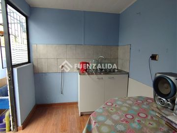 Casa en Venta en Departamental/Vicuña Mackenna Poniente