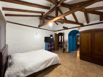 I3 CASA DE VENTA EN CUMBAYA