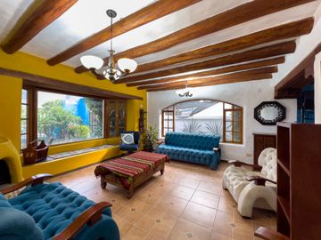 I3 CASA DE VENTA EN CUMBAYA